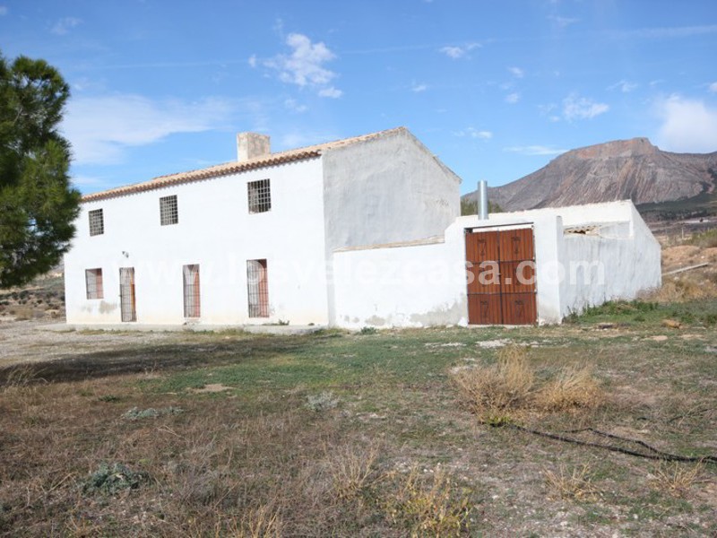 LVC193: Granja Pequeña en venta en Velez-Blanco, Almería