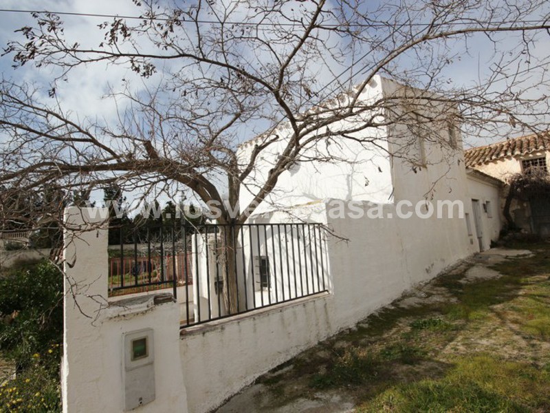 LVC263: Cortijo Reformada en venta en Velez-Rubio, Almería