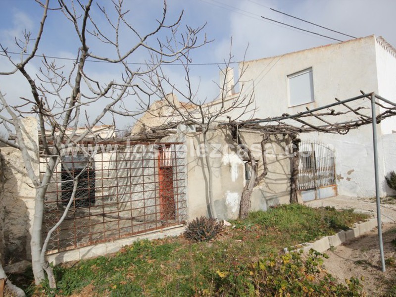 LVC263: Cortijo Reformada en venta en Velez-Rubio, Almería