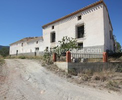 LVC309: Country Property to Reform in Velez-Rubio, Almería