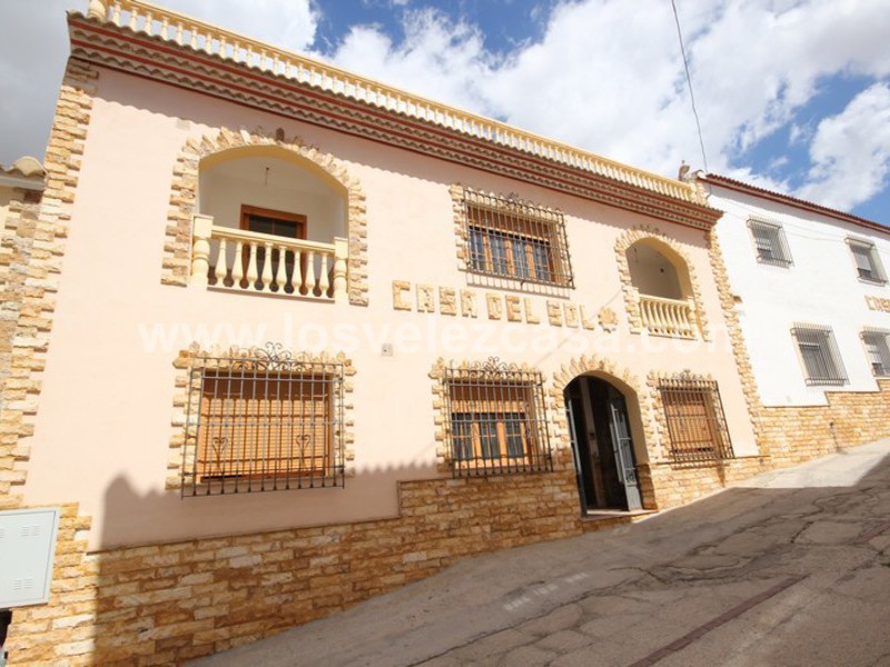 LVC354: Village or Town House for sale in Los Cerricos, Almería