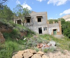 LVC534: Country Property to Reform in Velez Blanco, Almería